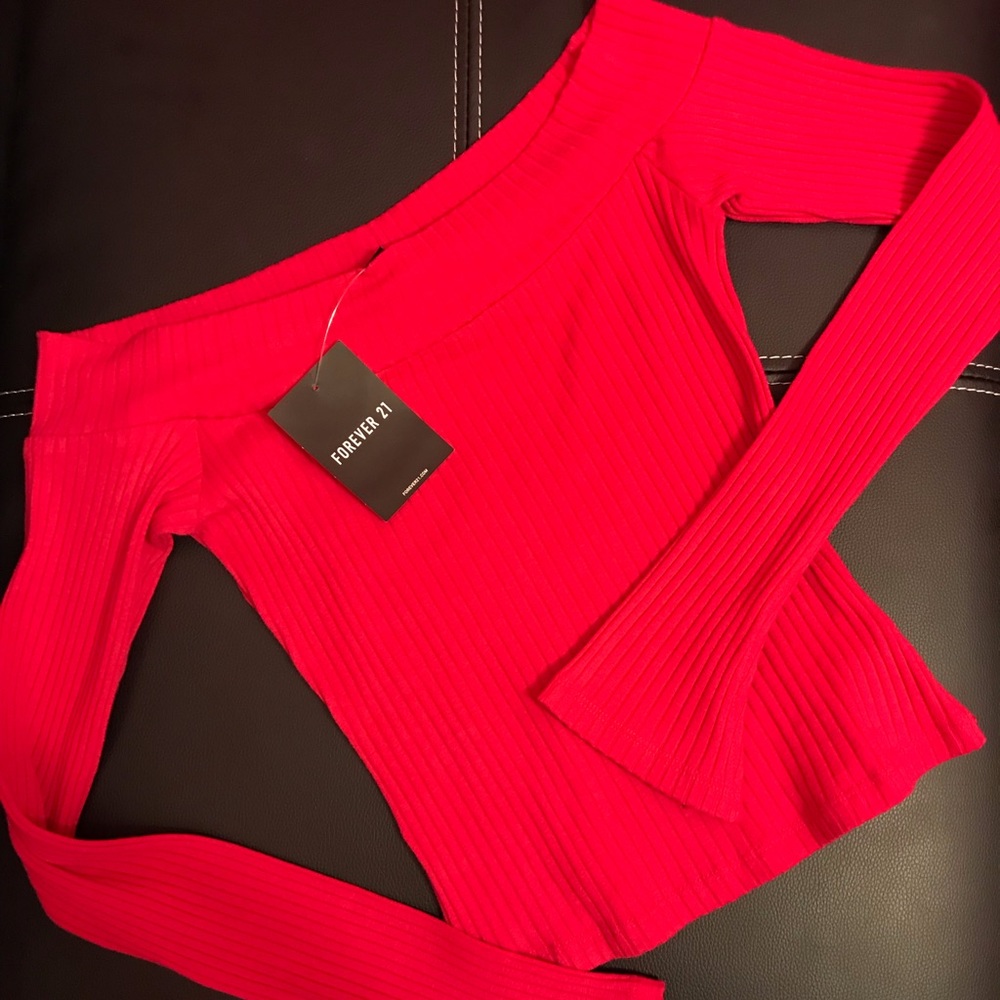 Pink crop top 😍💕